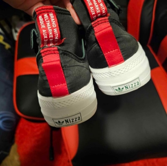 3 pair of men's shoes - Picture 3 of 9